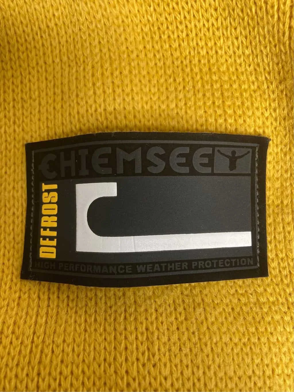 90s Chiemsee windsurfing sweater in mustard yellow with waterproof lining – XL