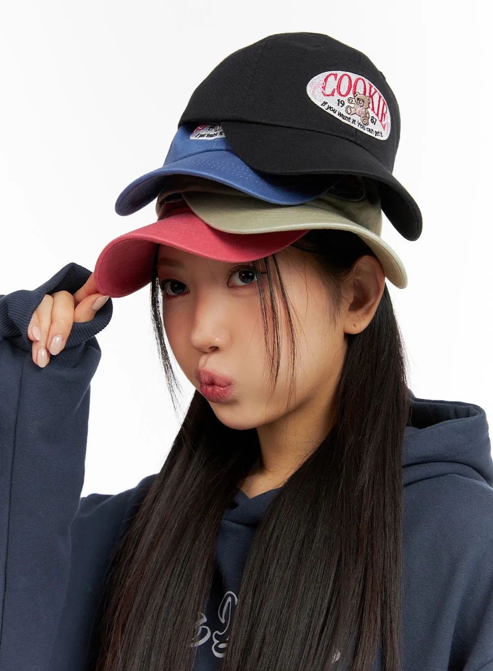 Bear Embroidered Graphic Cap IF421