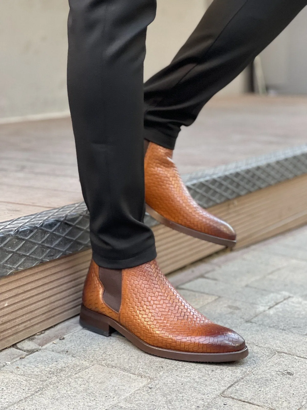 Bojo  Staw Detailed Brown Leather Shoes