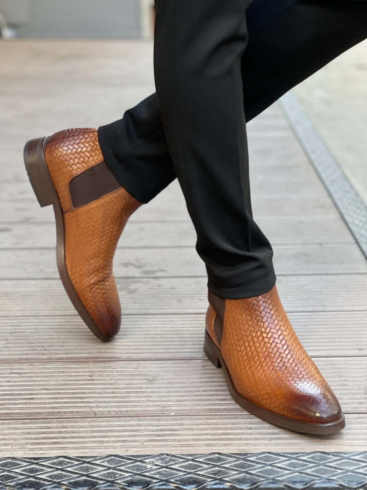 Bojo  Staw Detailed Brown Leather Shoes