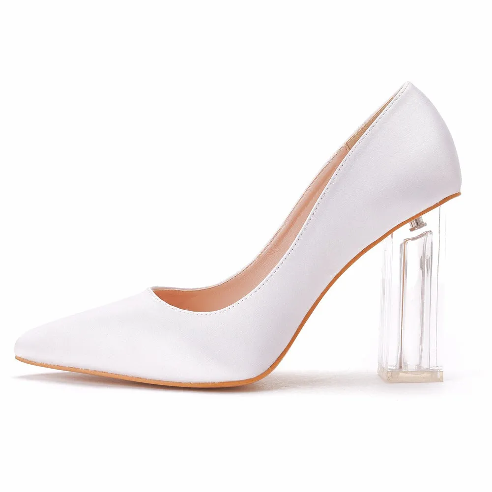 Chaussures de mariage à bout pointu et talons blocs transparents