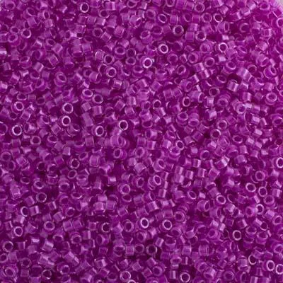 DB00-2038, Miyuki 5.2g Luminous Plum Crazy
