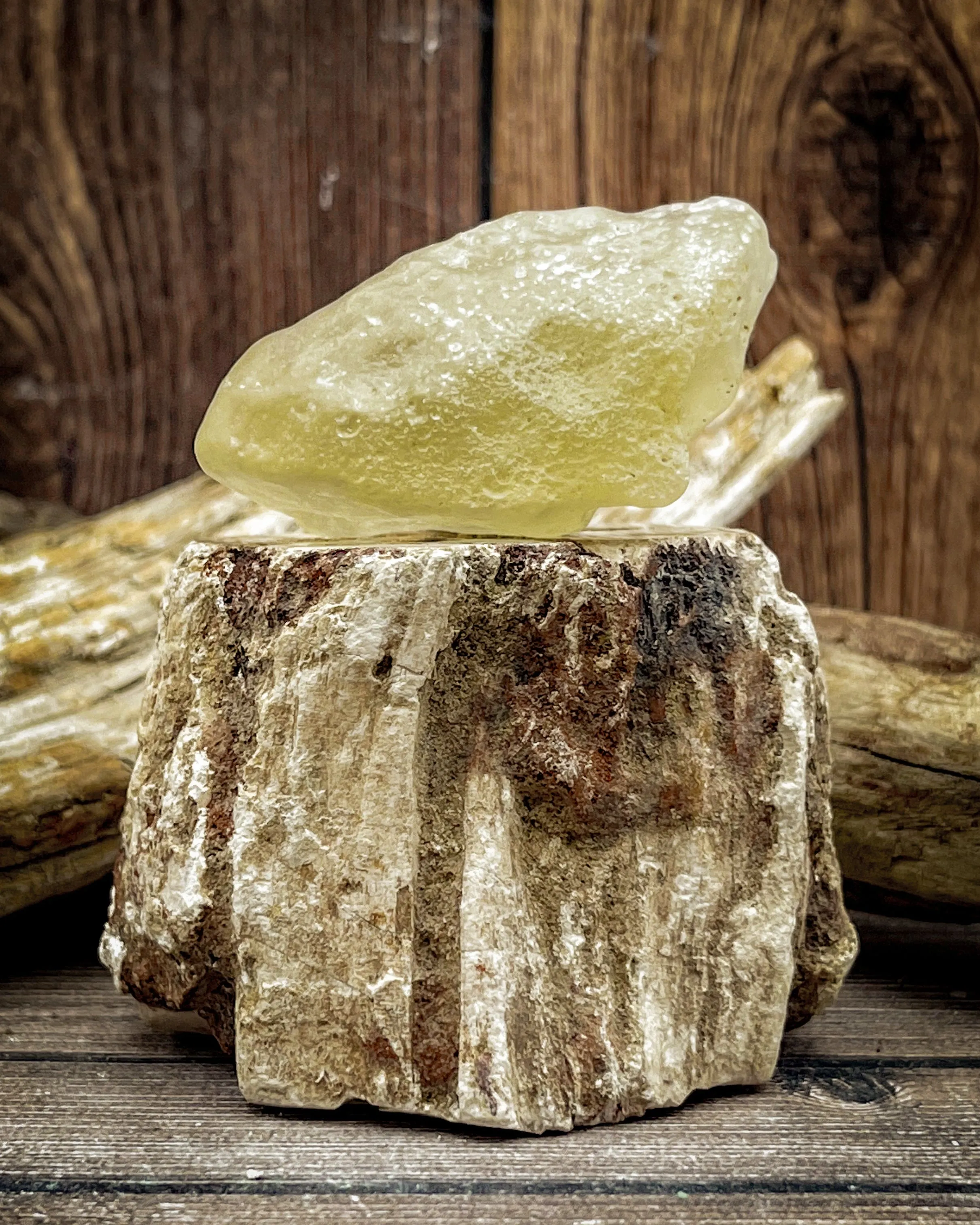 Libyan Gold Tektite, 13.7g