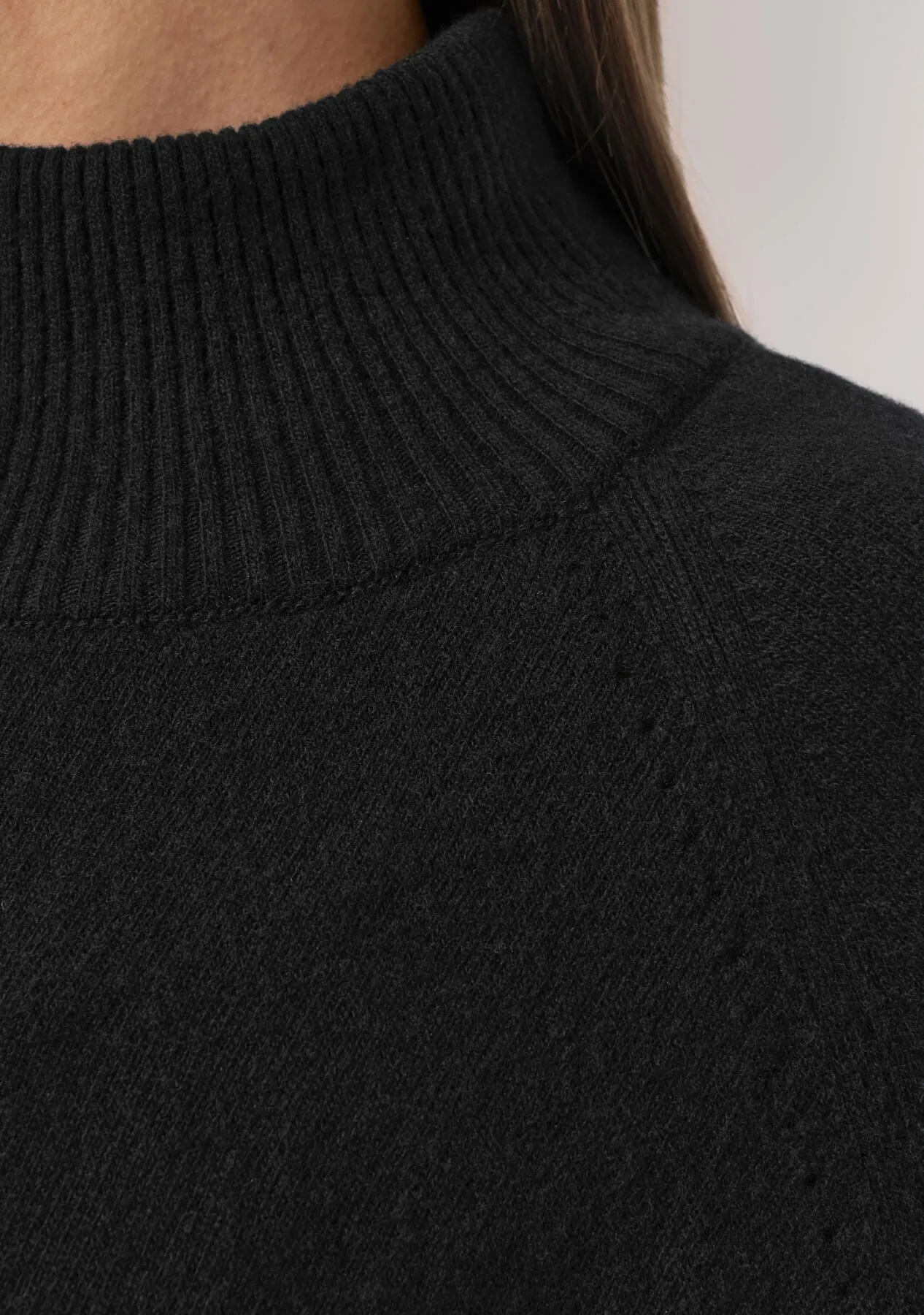 MOIRAI Sweater black