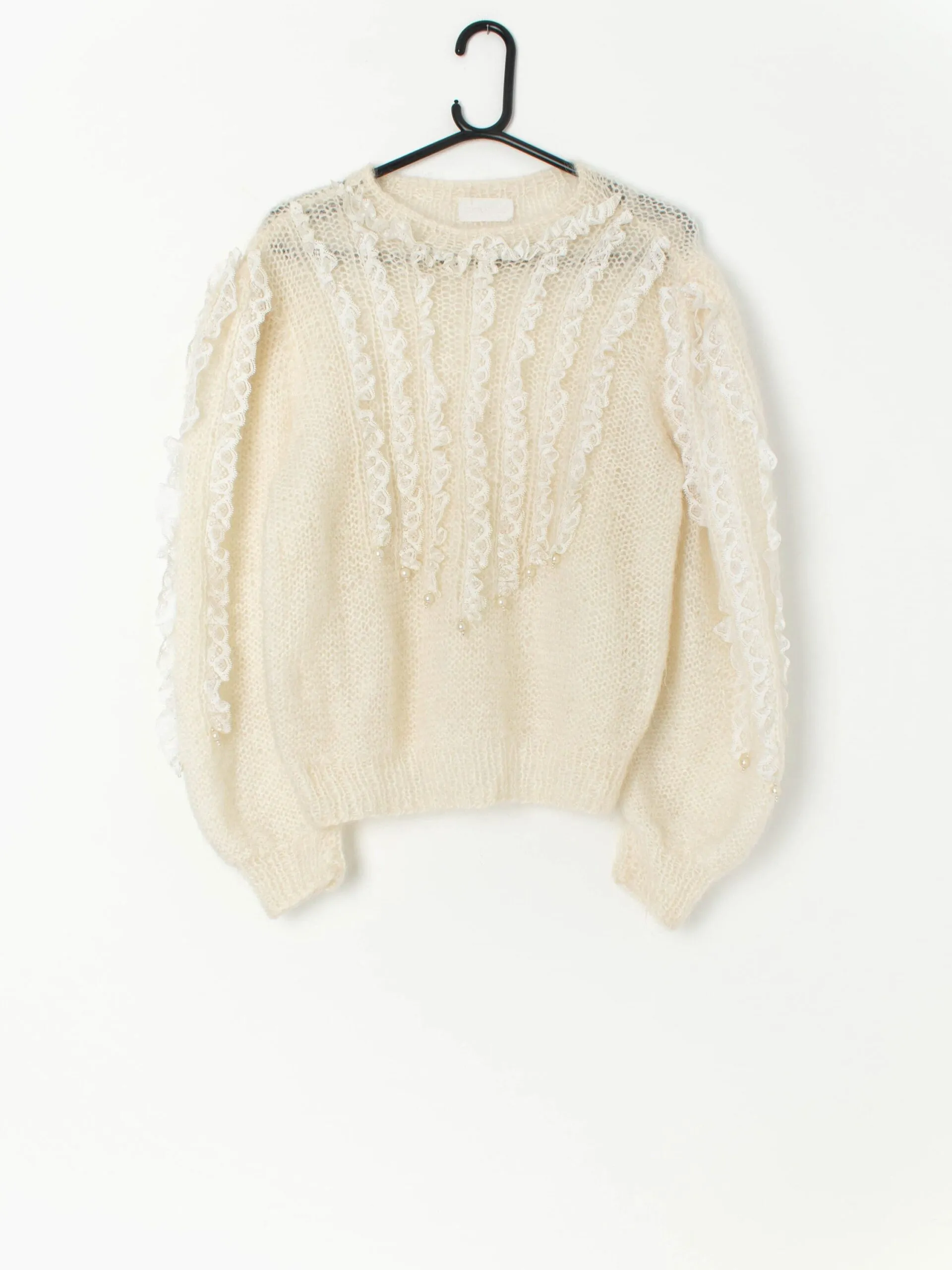 Vintage mohair knitted sweater with faux pearls and lace – Medium