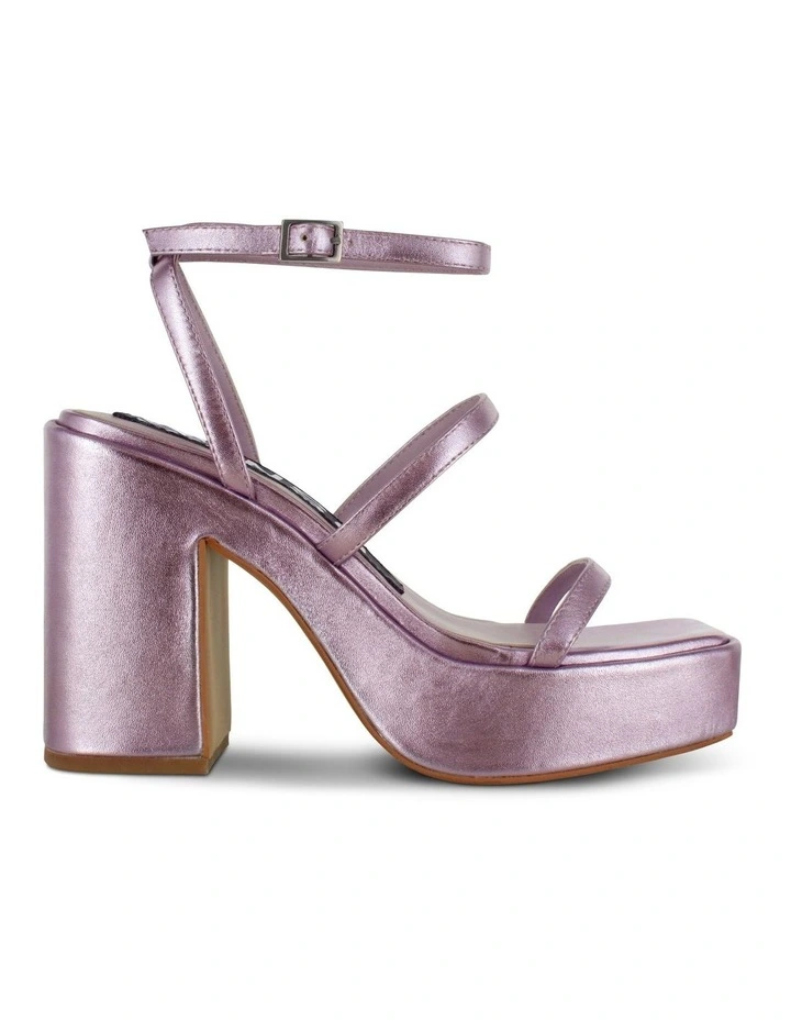 Yasmin I Platform Sandals in Lavendar